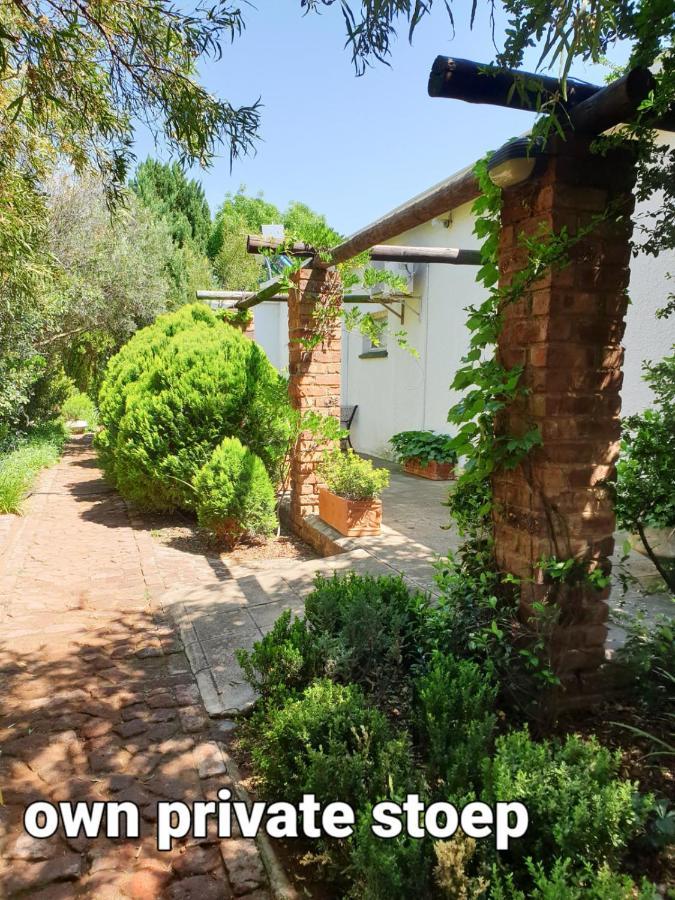 Springfontein Guesthouse Exterior photo