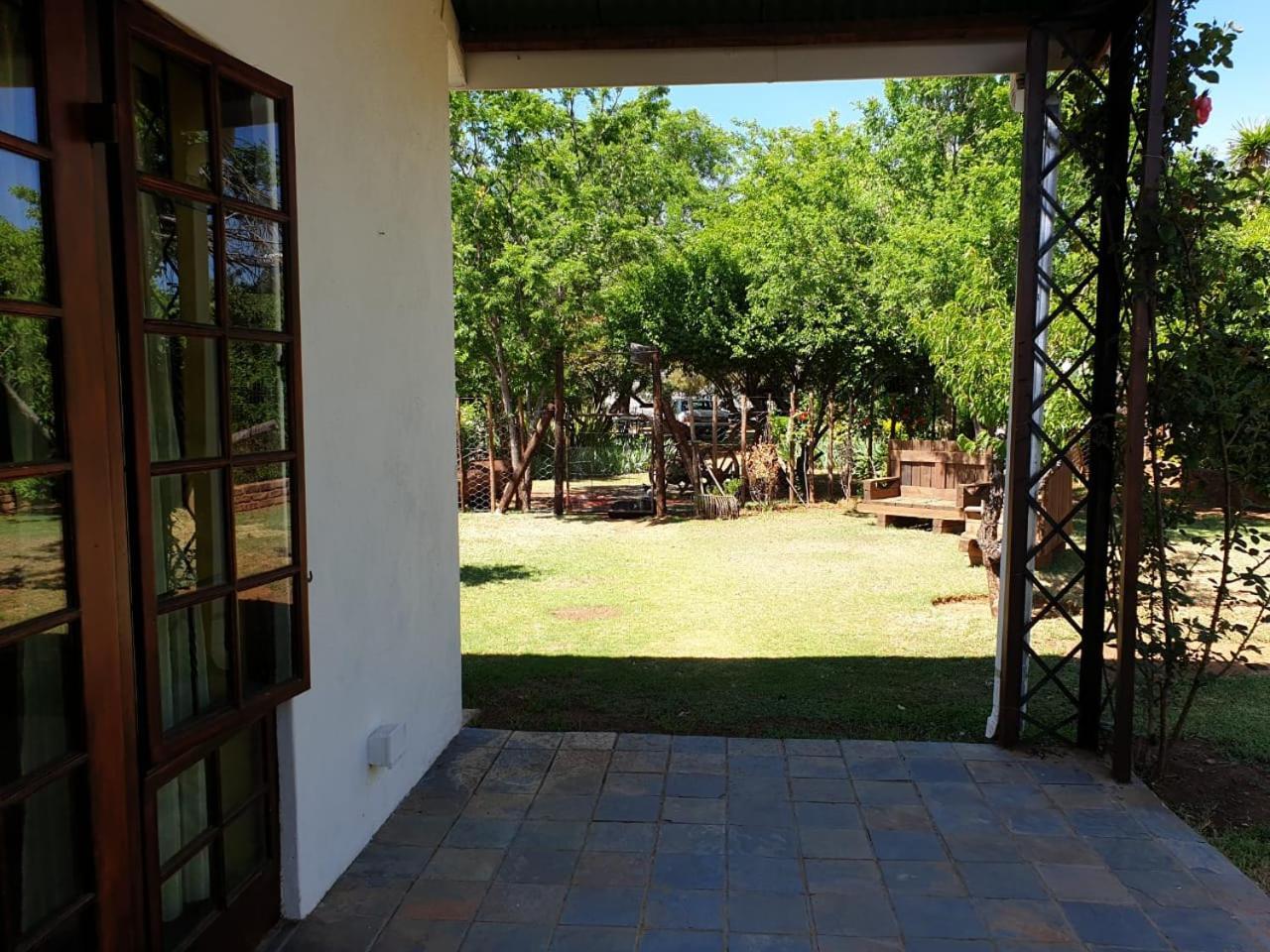 Springfontein Guesthouse Exterior photo