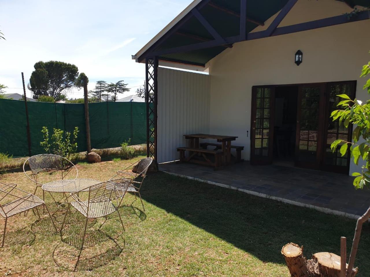 Springfontein Guesthouse Exterior photo